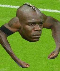 Testa_di_Balotelli_con_braccia